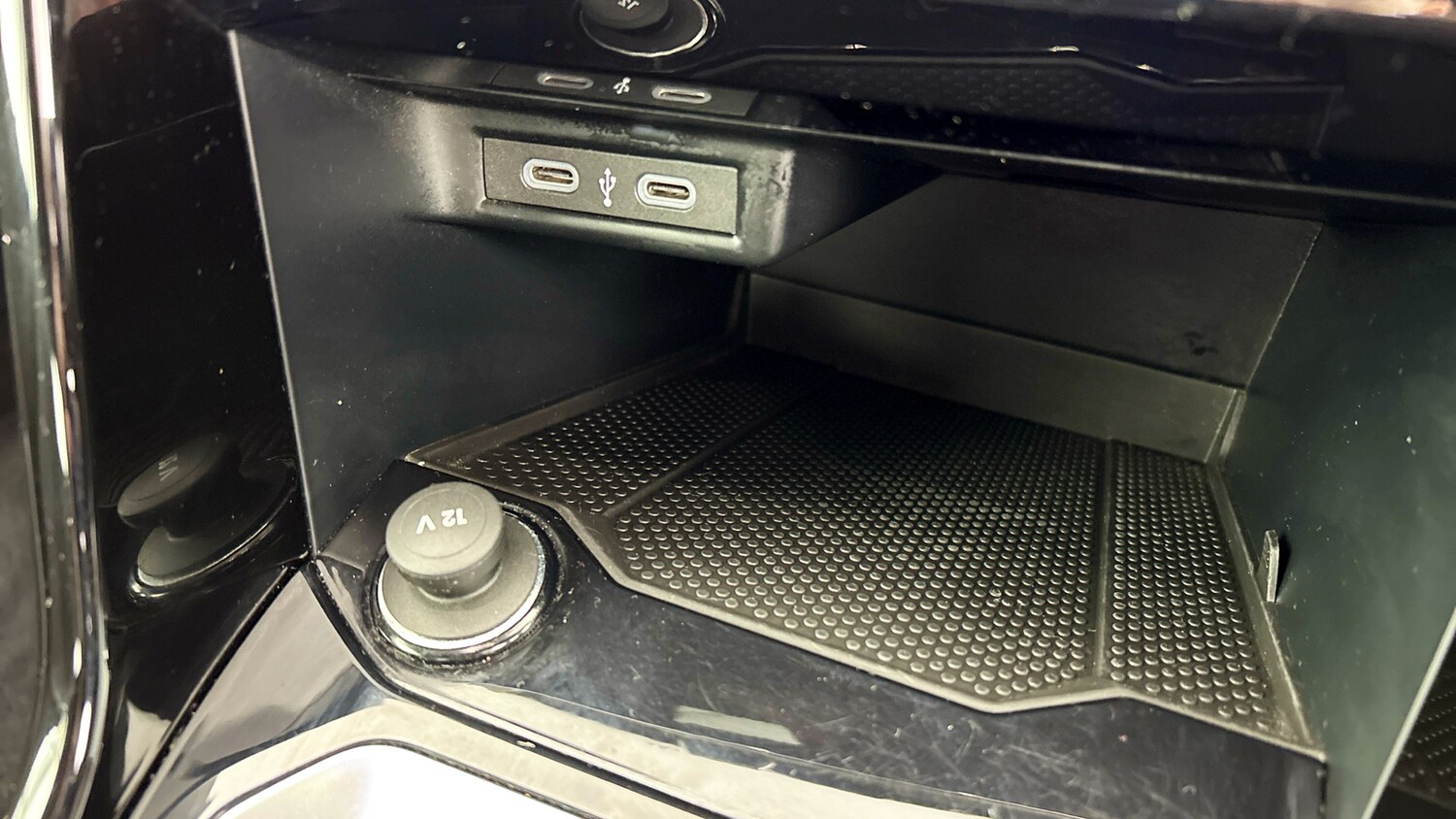 Used Volkswagen T-Roc 2023 for sale - 77639427: Photo 14