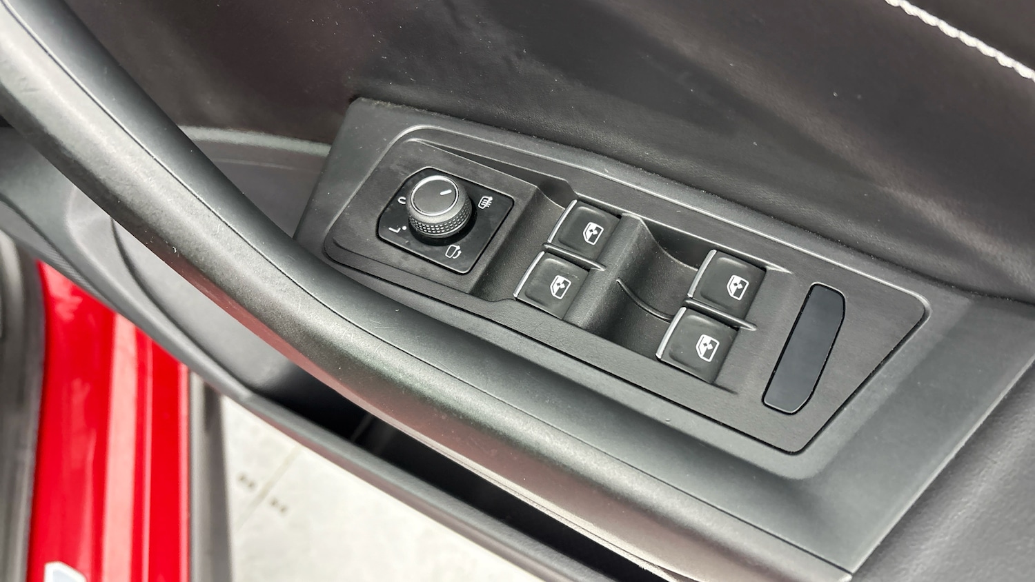 Used Volkswagen T-Roc 2023 for sale - 77639427: Photo 20