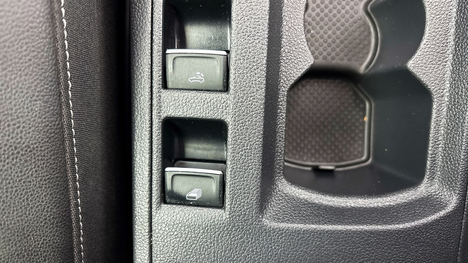 Used Volkswagen T-Roc 2023 for sale - 77639427: Photo 26