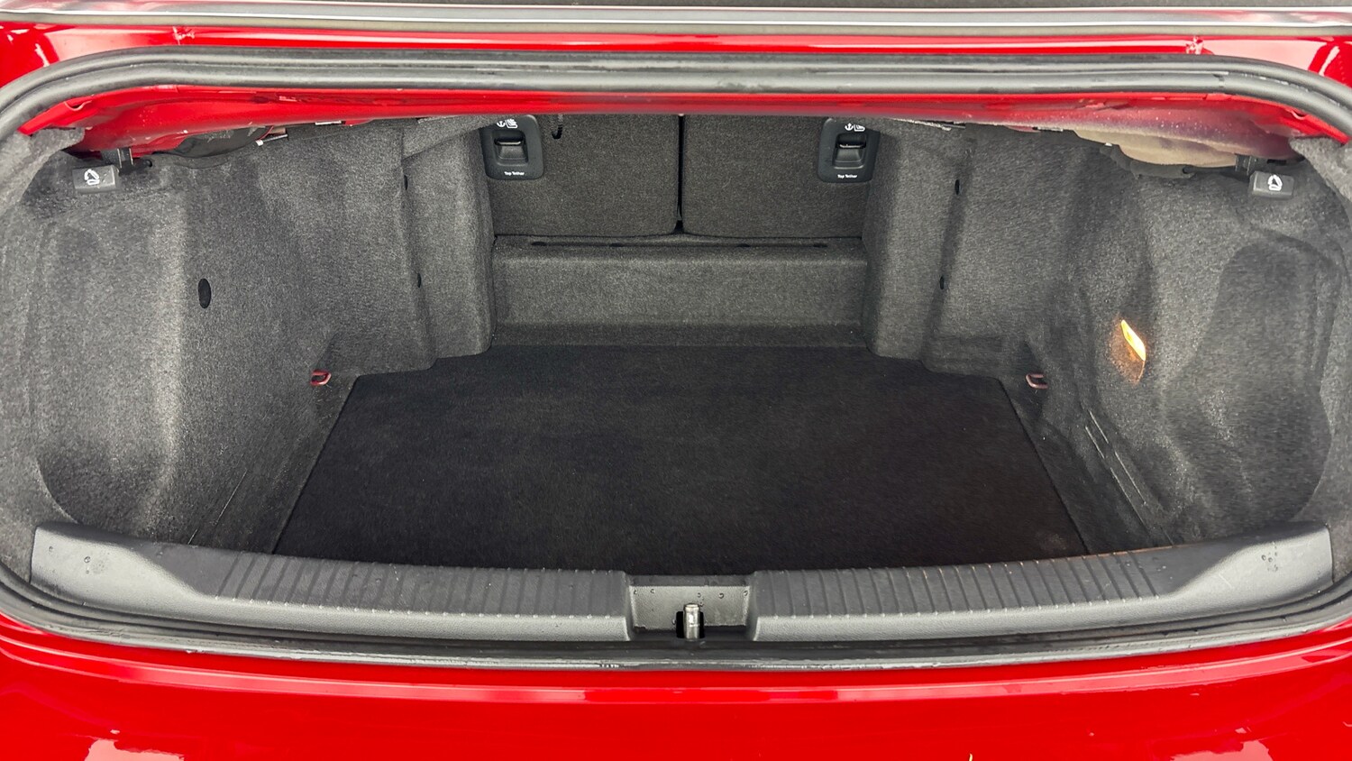 Used Volkswagen T-Roc 2023 for sale - 77639427: Photo 36