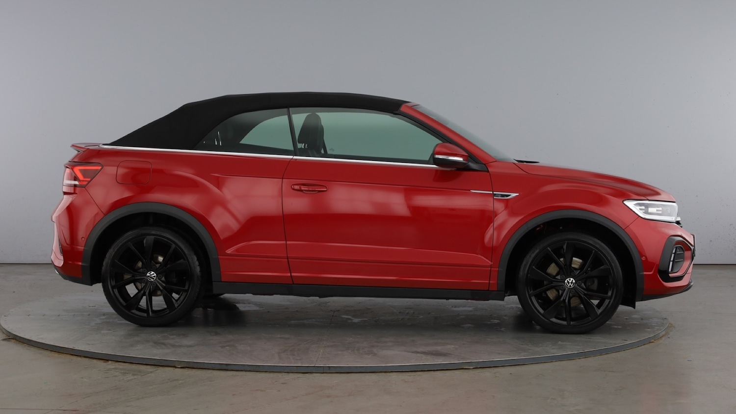 Used Volkswagen T-Roc 2023 for sale - 77639427: Photo 4