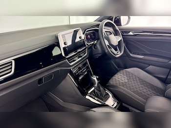 Used Volkswagen T-Roc 2025 for sale - 79330345: Photo