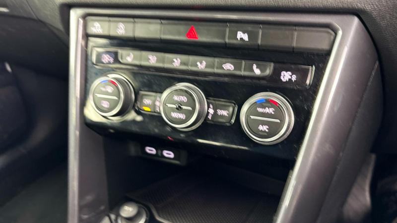 Used Volkswagen T-Roc 2020 for sale - 77445900: Photo 25