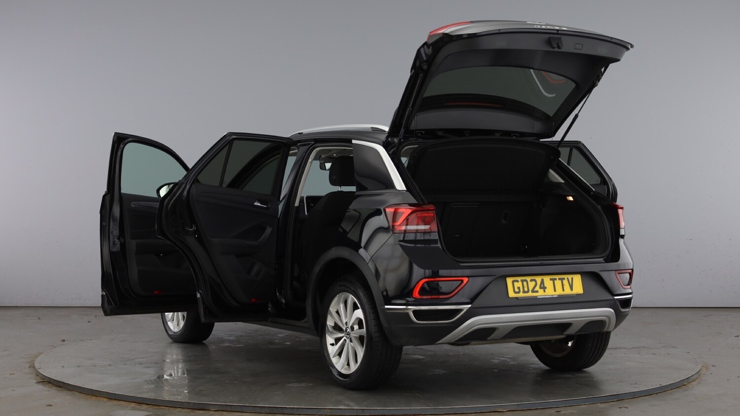 Used Volkswagen T-Roc 2024 for sale - 77602549: Photo 12