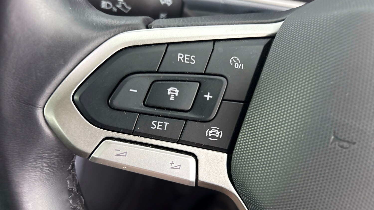 Used Volkswagen T-Roc 2024 for sale - 77602549: Photo 17