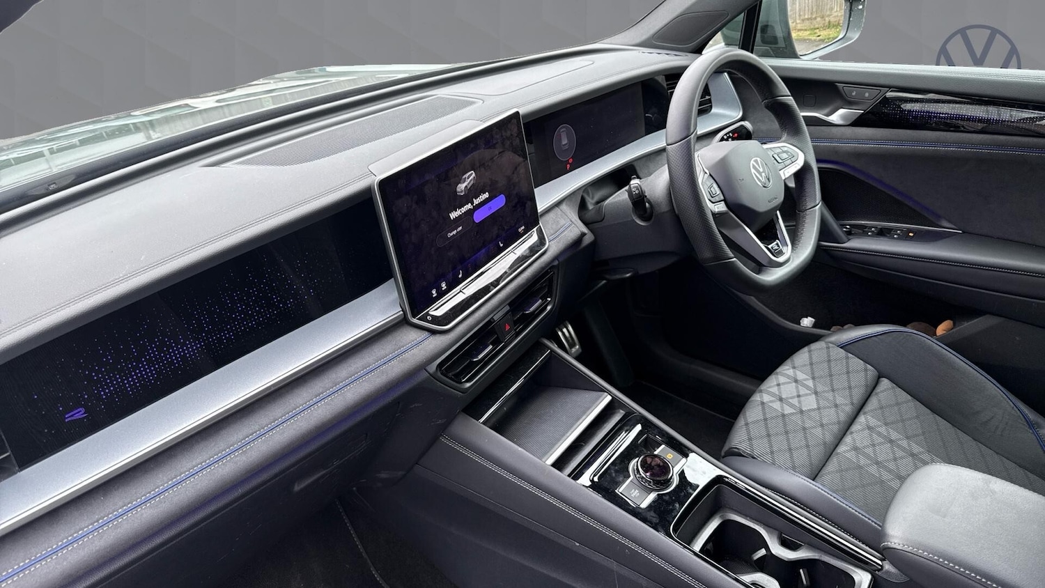 Used Volkswagen Touran 2025 for sale - 77602651: Photo 2