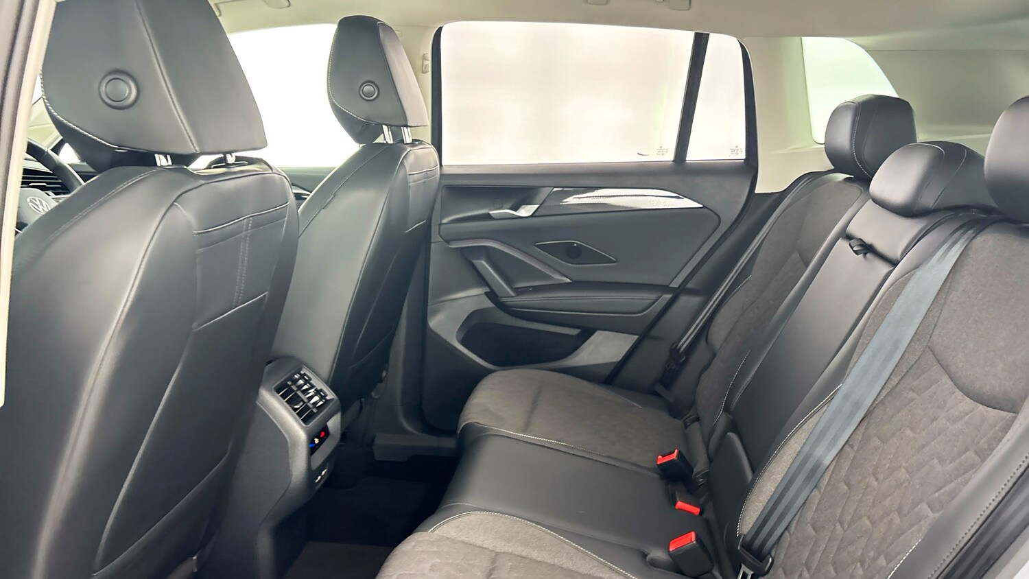 Used Volkswagen Tiguan 2024 for sale - 78196610: Photo 30