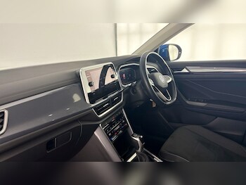 Used Volkswagen T-Roc 2023 for sale - 78849411: Photo