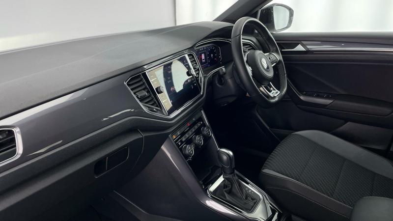 Used Volkswagen T-Roc 2021 for sale - 75717903: Photo 2