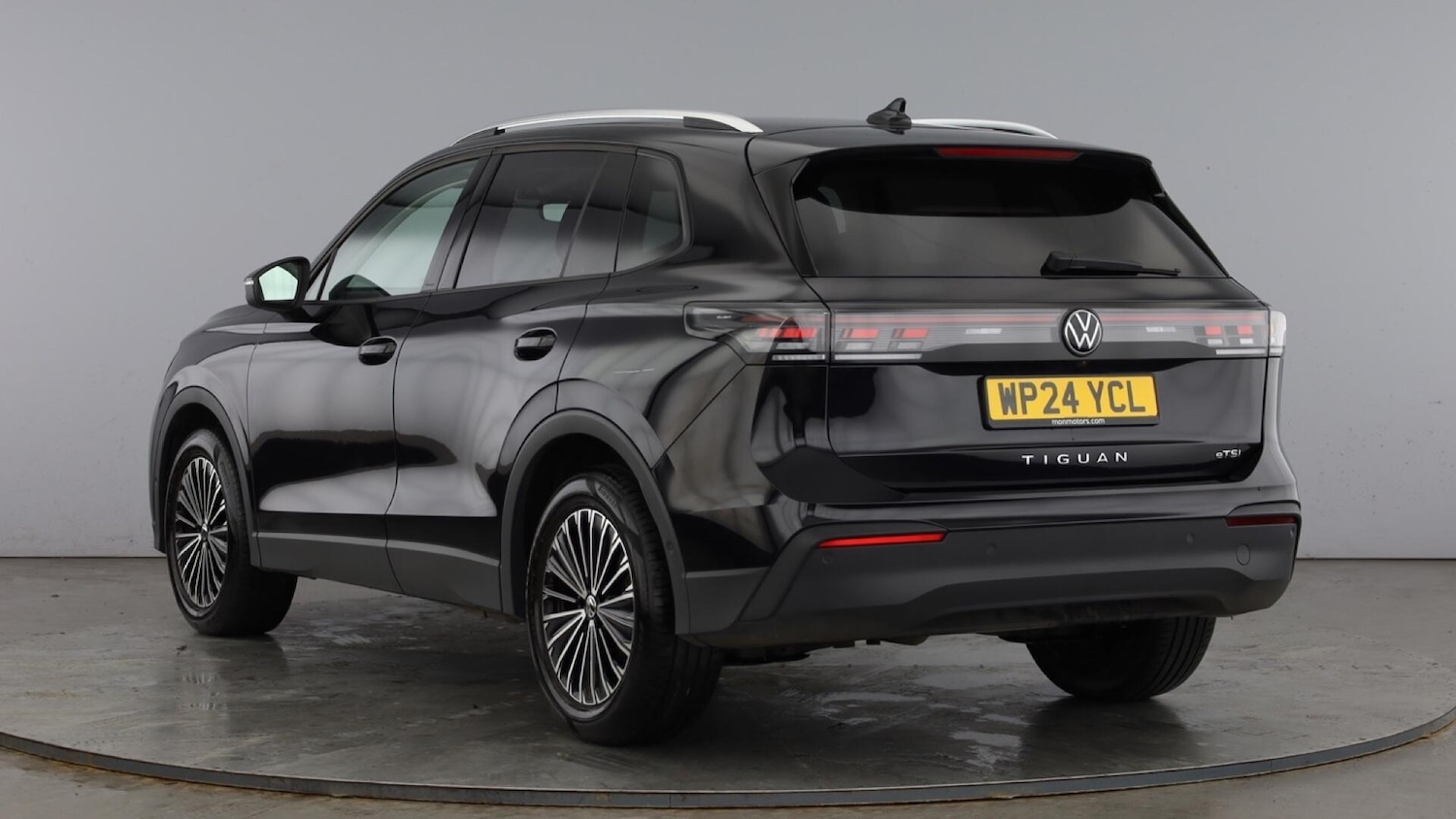 Used Volkswagen Tiguan 2024 for sale - 77803917: Photo 3