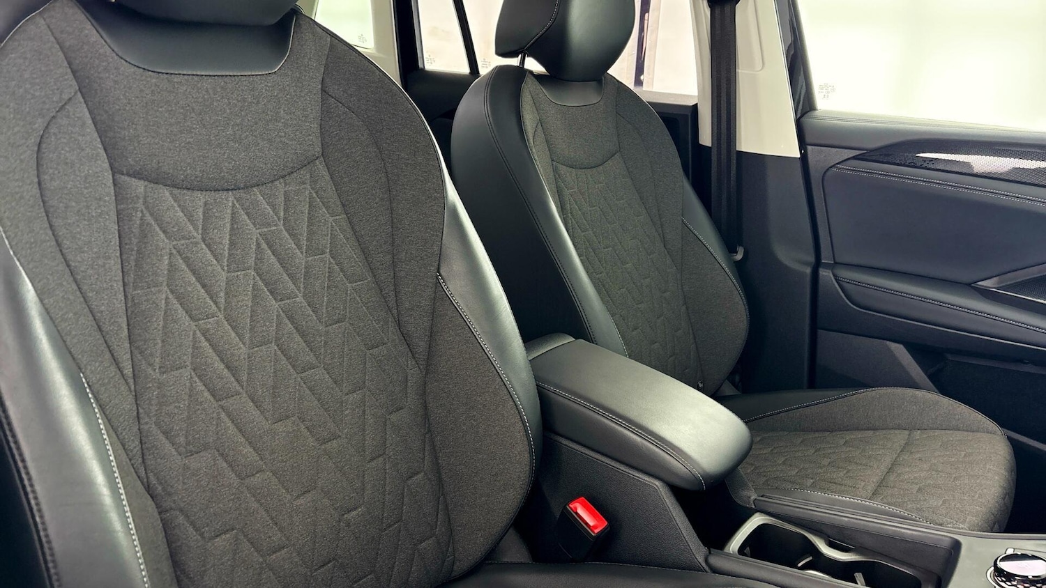 Used Volkswagen Tiguan 2024 for sale - 77803917: Photo 30