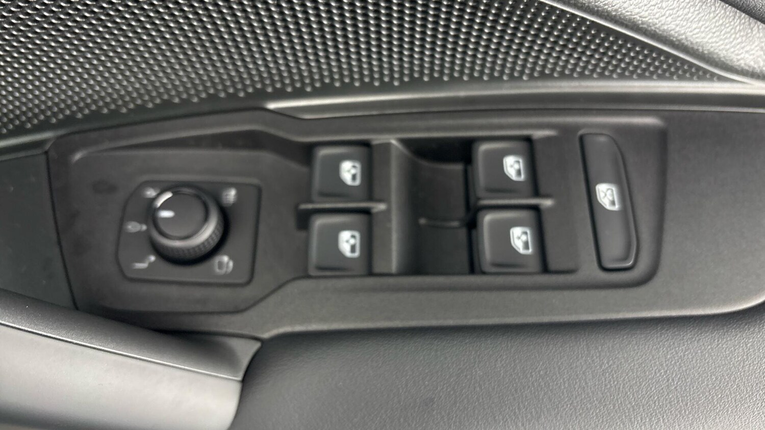 Used Volkswagen Tiguan for sale - 78150073: Photo 19