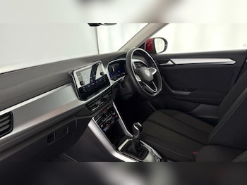 Used Volkswagen T-Roc 2023 for sale - 76758224: Photo