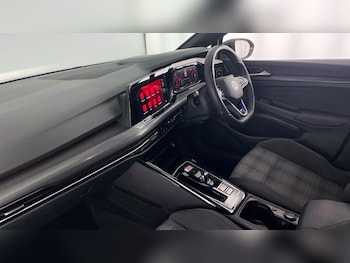 Used Volkswagen Golf 2024 for sale - 75718174: Photo