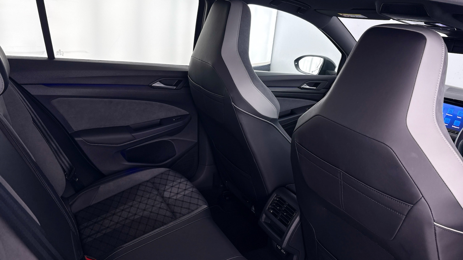 Used Volkswagen Golf 2023 for sale - 78183143: Photo 30