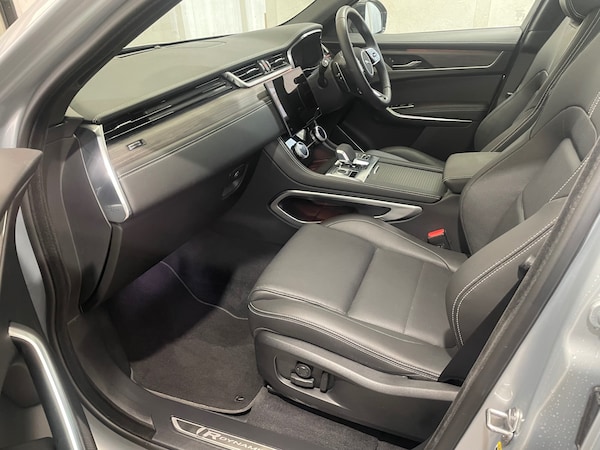 Used Jaguar F-Pace 2023 for sale - 73536960: Photo 10