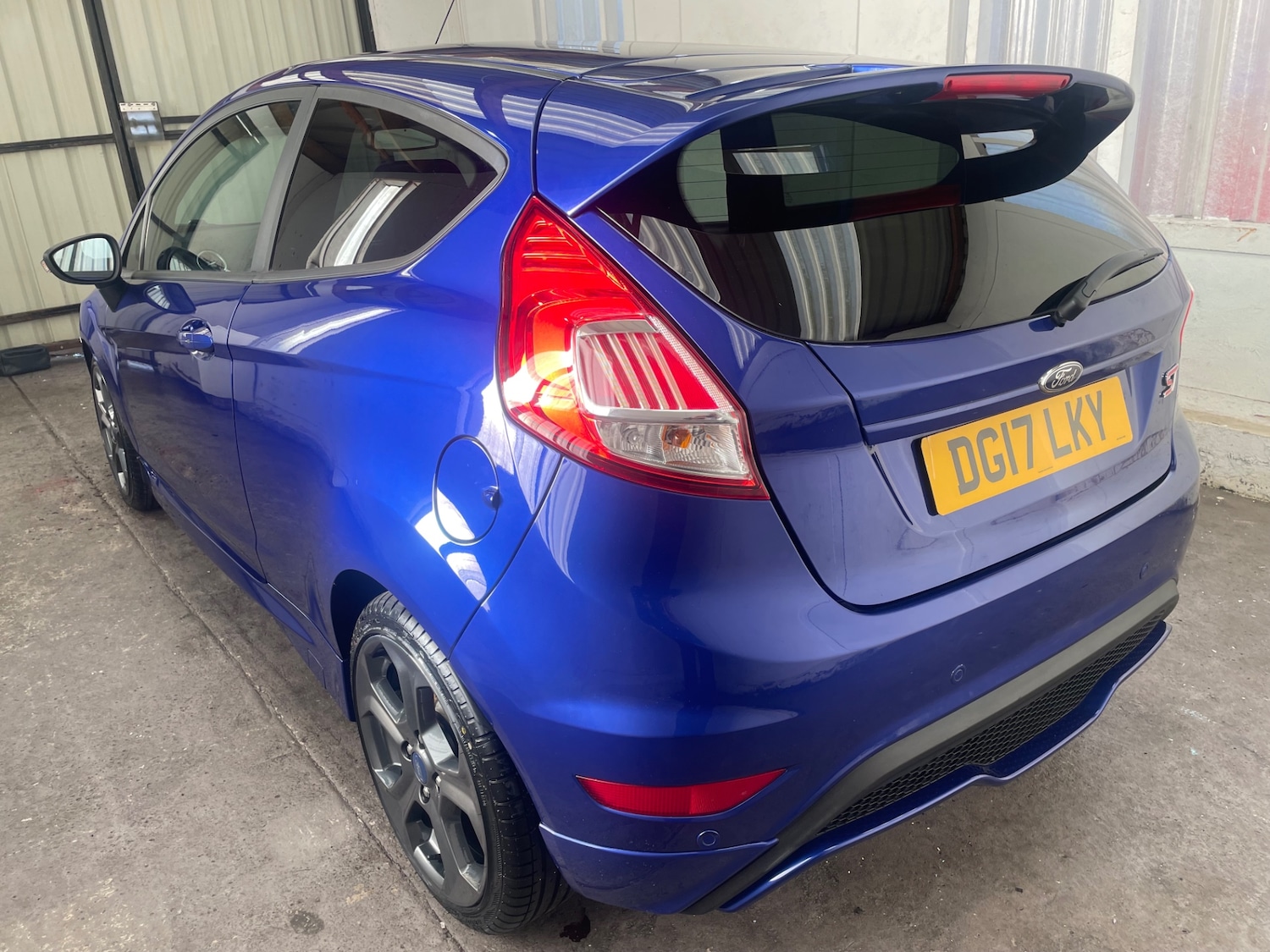 Used Ford Fiesta 2017 for sale - 76720359: Photo 3