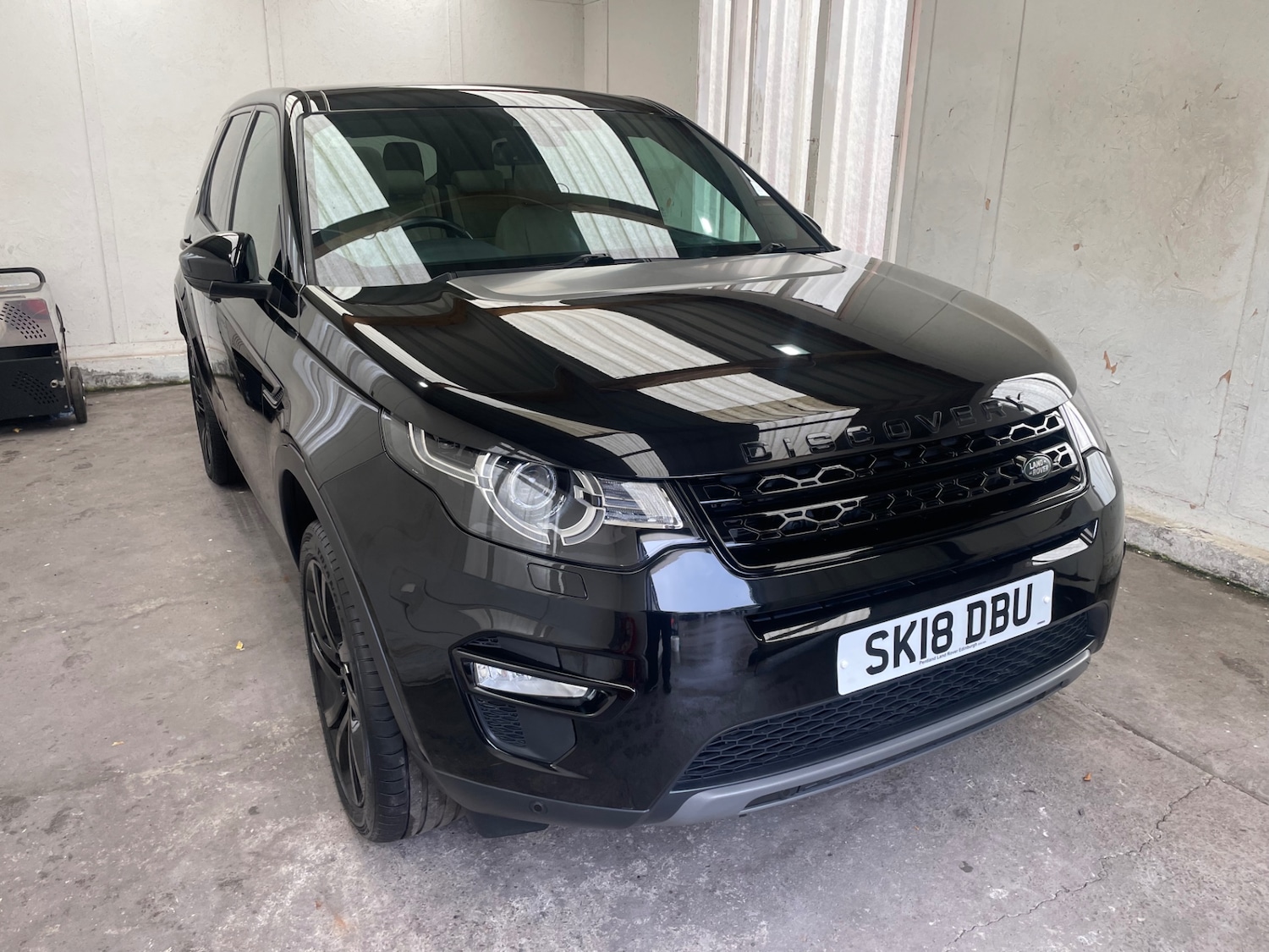 Used Land Rover Discovery Sport 2018 for sale - 76461636: Photo 1