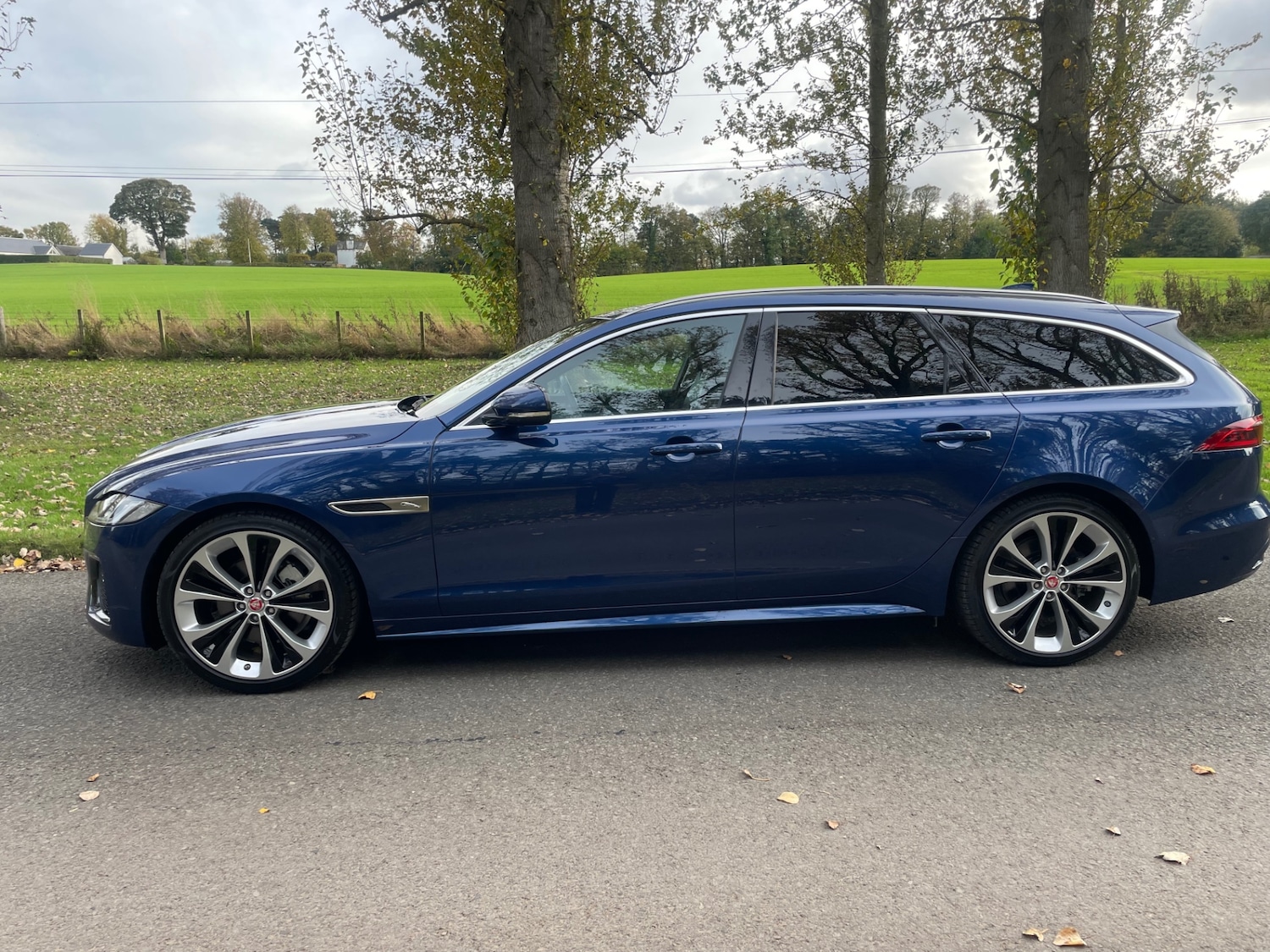 Used Jaguar XF 2023 for sale - 76363952: Photo 3