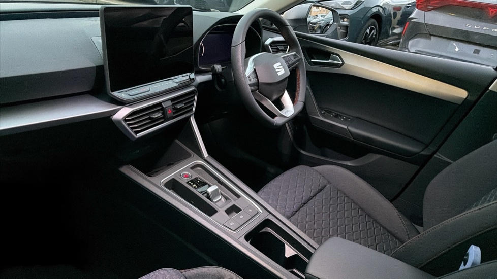 Used SEAT Leon 2025 for sale - 76479630: Photo 2