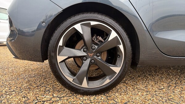 Used Cupra Leon 2024 for sale - 76276607: Photo 5
