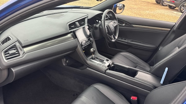 Used Honda Civic 2018 for sale - 76116727: Photo 10