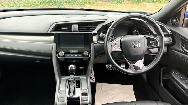 Used Honda Civic 2018 for sale - 76116727: Photo 12