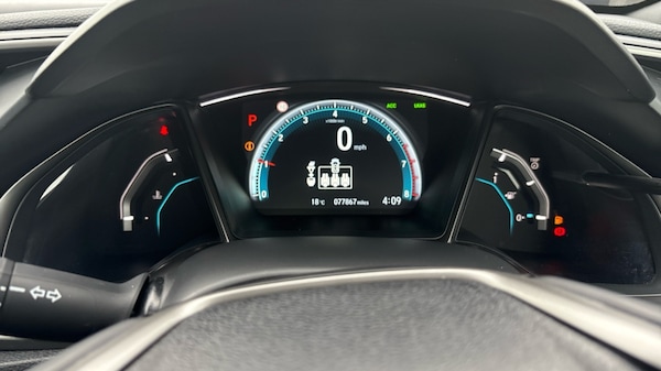 Used Honda Civic 2018 for sale - 76116727: Photo 13