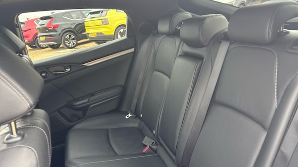Used Honda Civic 2018 for sale - 76116727: Photo 14