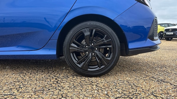 Used Honda Civic 2018 for sale - 76116727: Photo 19
