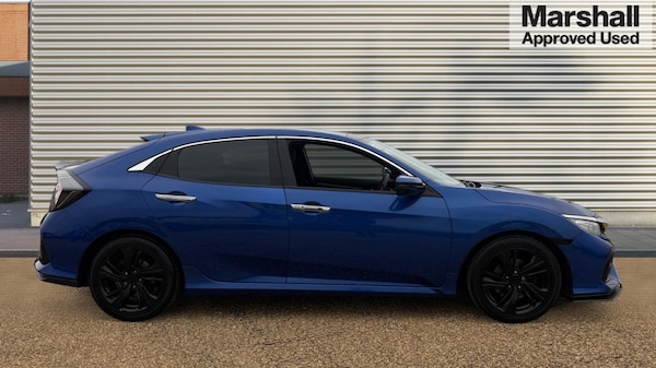 Used Honda Civic 2018 for sale - 76116727: Photo 2