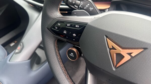 Used Cupra Tavascan 2025 for sale - 75702714: Photo 31