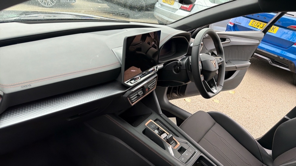 Used Cupra Leon 2025 for sale - 76597890: Photo 2