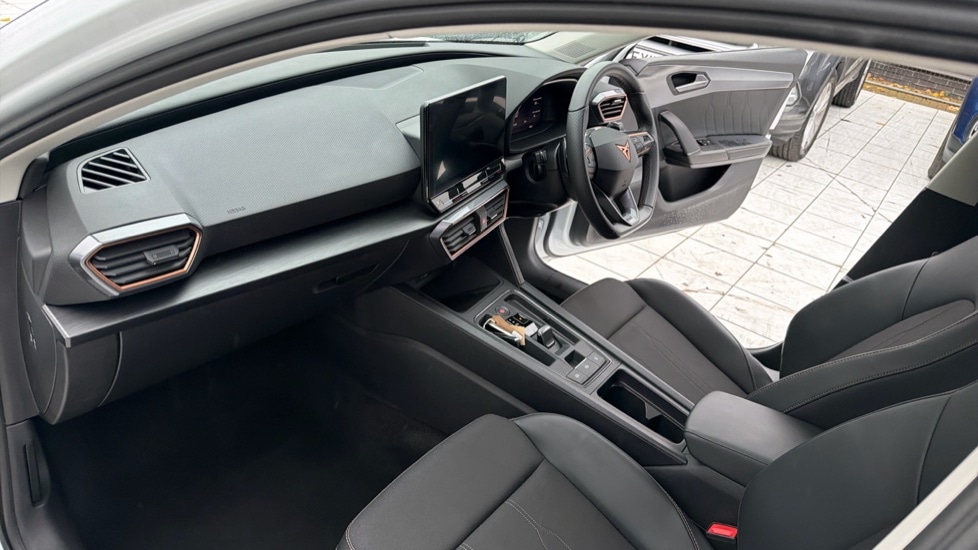 Used Cupra Leon 2024 for sale - 76379480: Photo 2