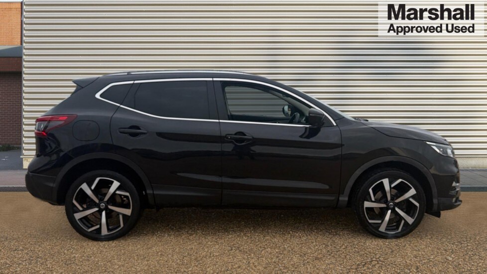 Used Nissan Qashqai 2018 for sale - 76312117: Photo 2