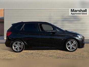 Used BMW 2 Series 2018 for sale - 76372740: Photo