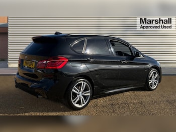 Used BMW 2 Series 2018 for sale - 76372740: Photo