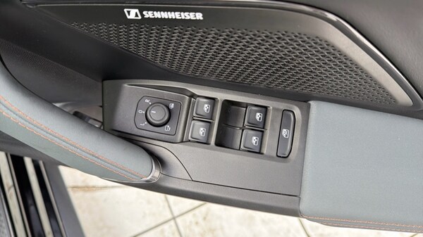Used Cupra Leon 2025 for sale - 76233955: Photo 35