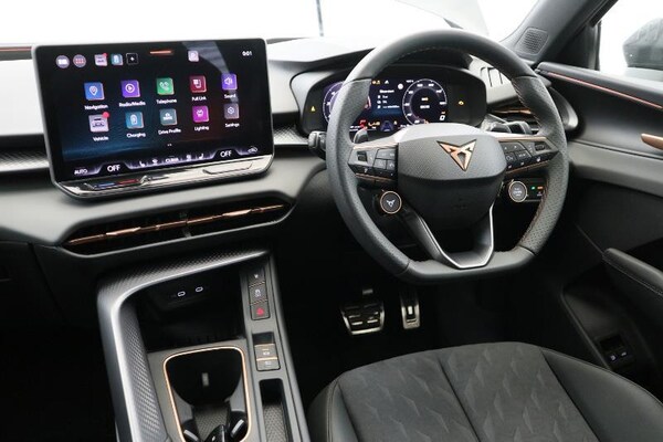 Used Cupra Terramar 2025 for sale - 75684644: Photo 2