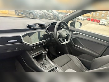 Used Audi Q3 2022 for sale - 76312406: Photo 2