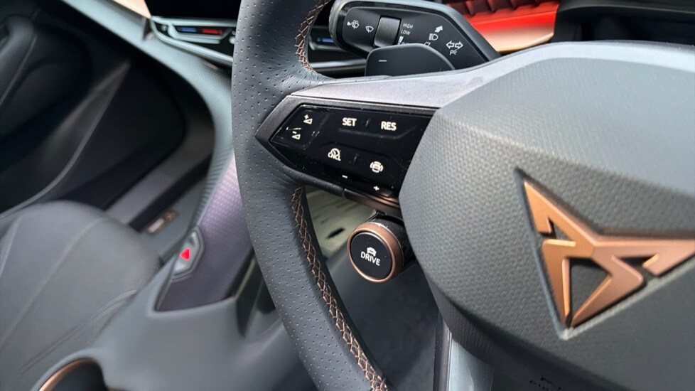 Used Cupra Tavascan 2025 for sale - 76861872: Photo 31