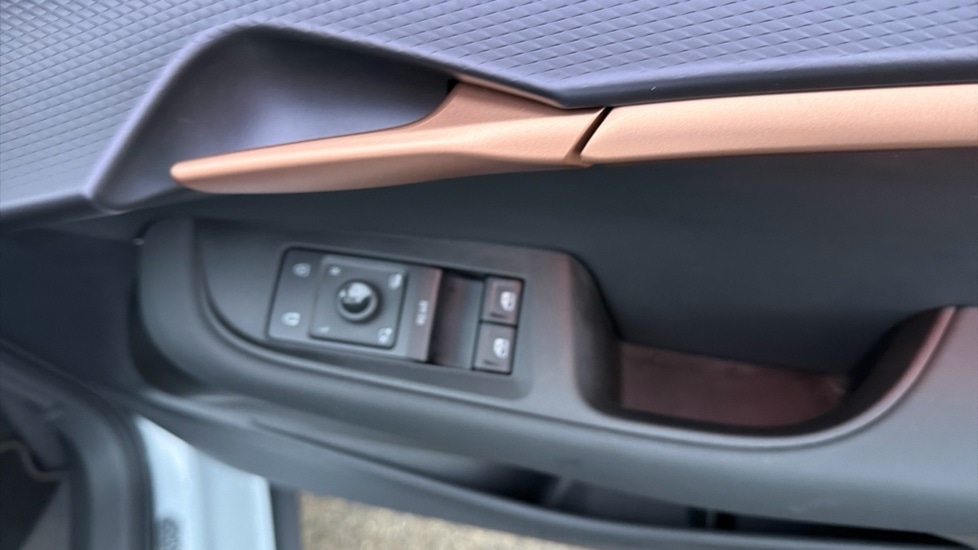 Used Cupra Tavascan 2025 for sale - 76861872: Photo 36