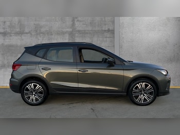 Used SEAT Arona 2024 for sale - 76847184: Photo