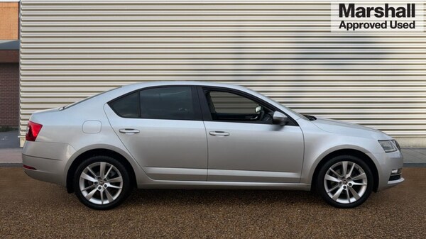 Used Skoda Octavia 2017 for sale - 76312437: Photo 2