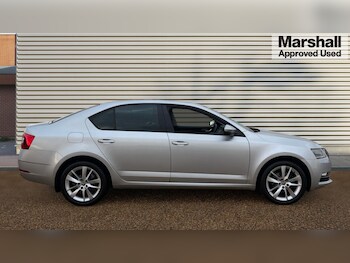 Used Skoda Octavia 2017 for sale - 76312437: Photo 2