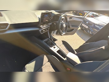 Used SEAT Leon 2025 for sale - 76067021: Photo 2