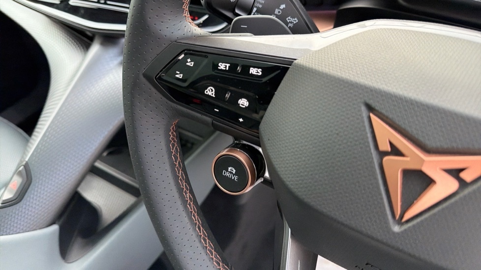 Used Cupra Tavascan 2025 for sale - 76234019: Photo 31