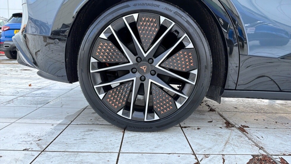 Used Cupra Tavascan 2025 for sale - 76234019: Photo 5