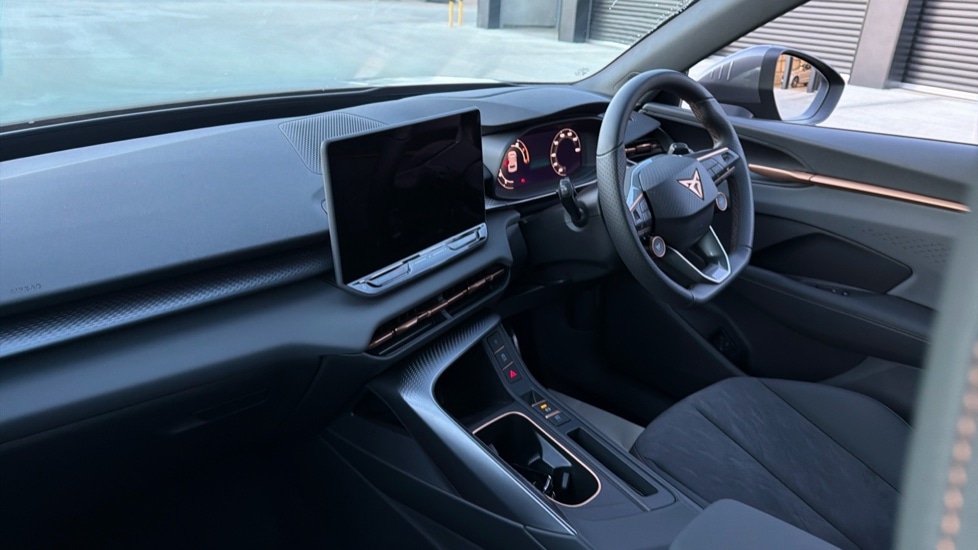 Used Cupra Terramar 2025 for sale - 76861868: Photo 2