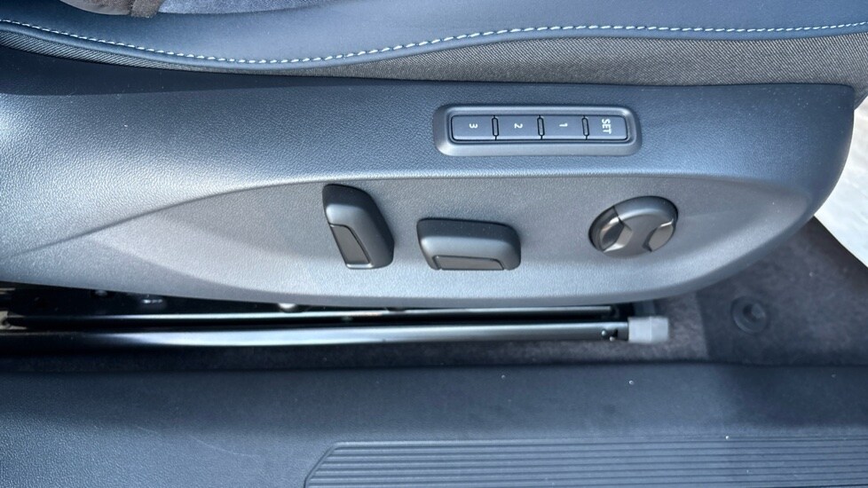 Used Cupra Tavascan 2025 for sale - 76580153: Photo 33